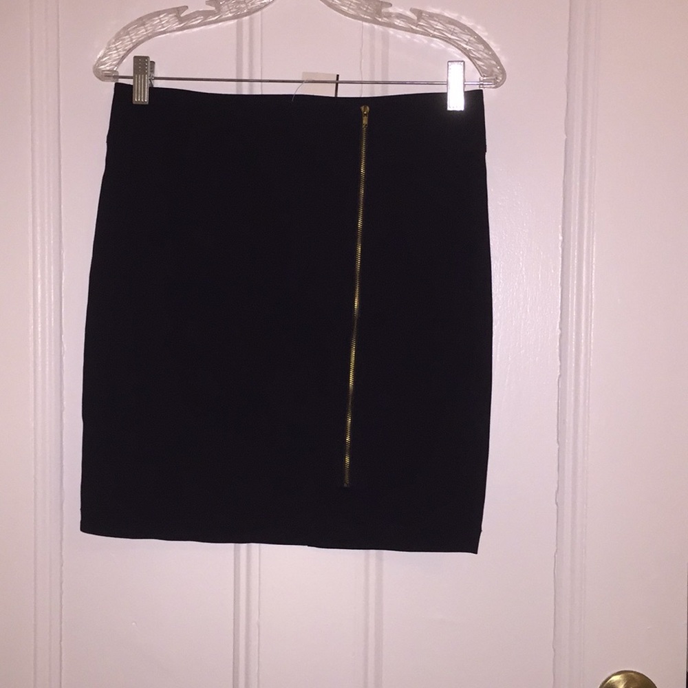 Pencil skirt with front gold zipper